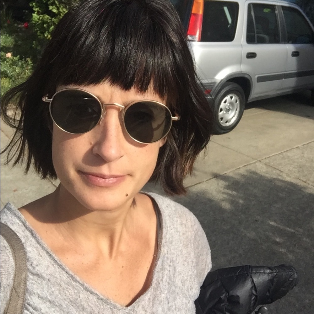 Meet your Posher, Lea